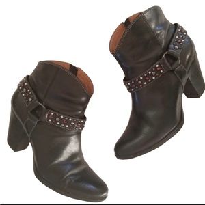 Sofft Noreen Ankle Boots Harness Leather Stud